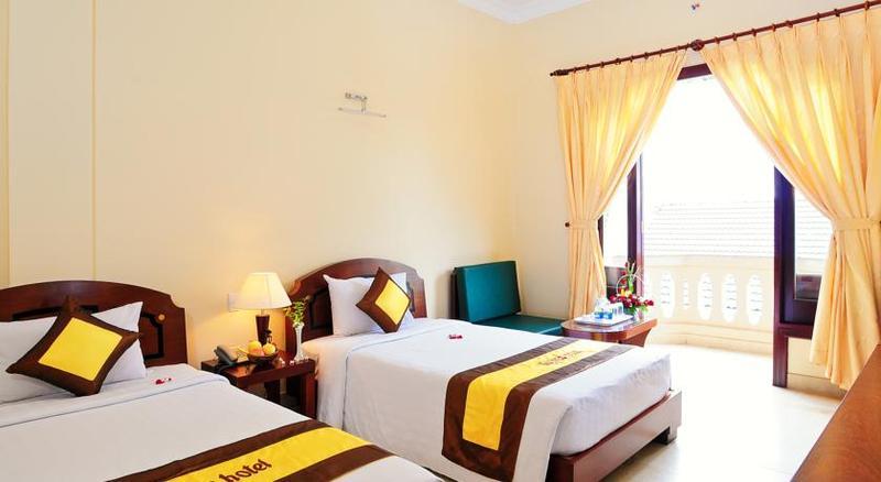 Beachfront Hotel Vung Tau Bagian luar foto