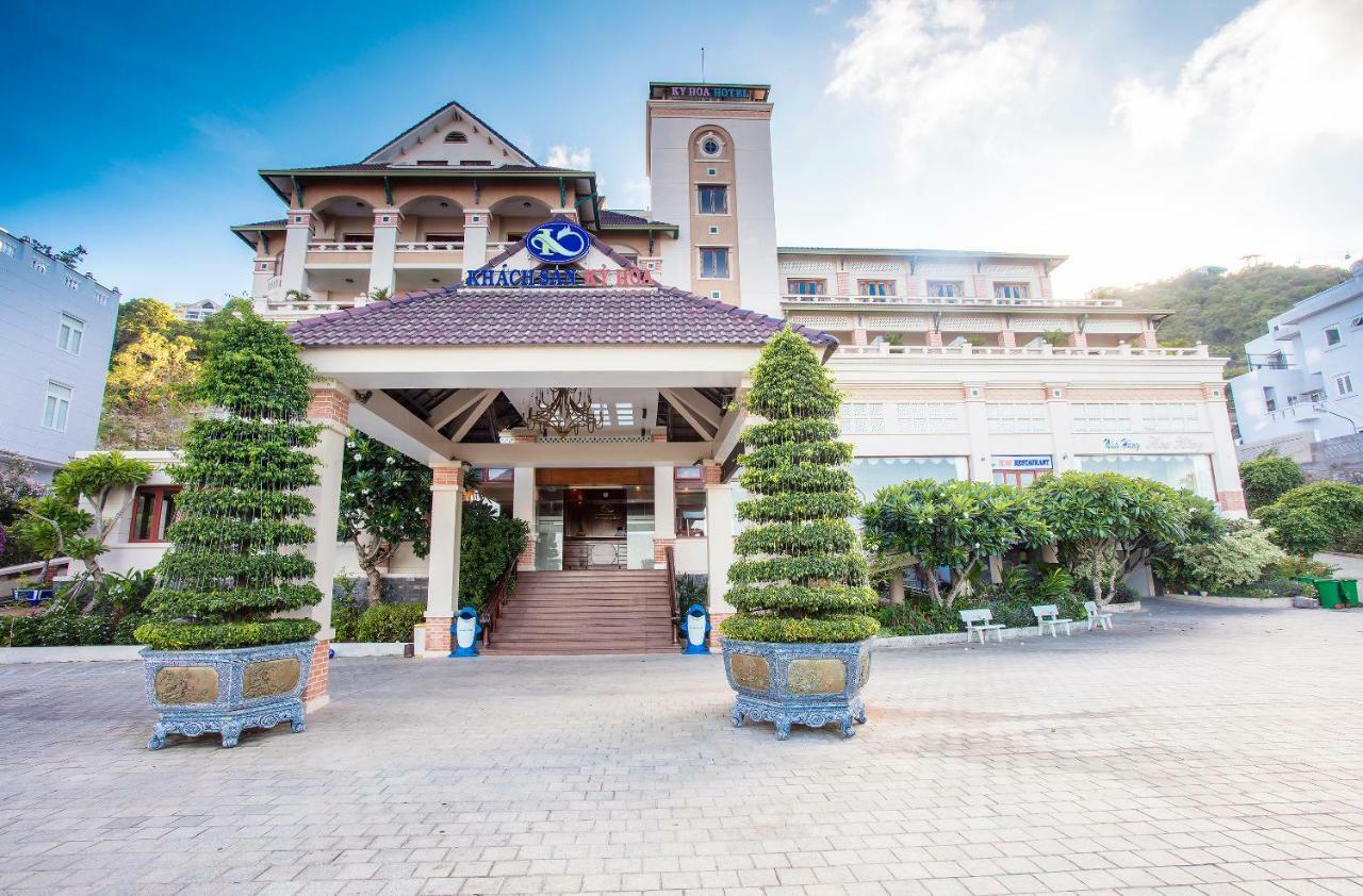 Beachfront Hotel Vung Tau Bagian luar foto